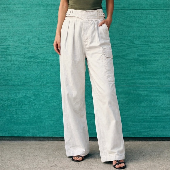 Banana Republic Pants - Banana Republic Cream Wide-Leg Cargo Trousers